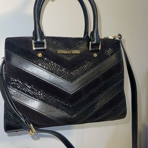 Michael kors selma satchel black used once.